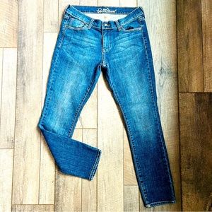 Women’s Old Navy Sweetheart Denim Jeans - Size 6 Petite Short EUC